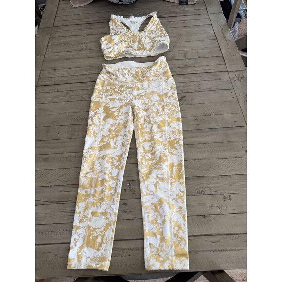 Lilly Pulitzer Size S/M Gold Foil Lindsay Sports Bra + Weekender Legging SET - Picture 2 of 6